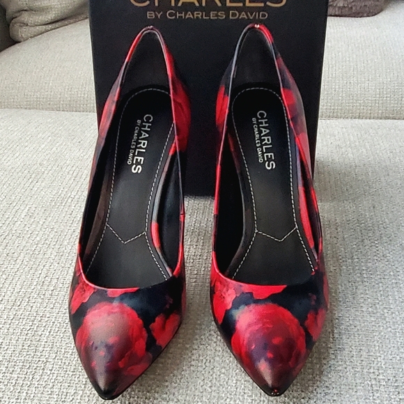 Charles By David Charles Rose Print 4” Heel Pump - Picture 6 of 8